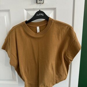 lululemon athletica Cropped Tan Short Sleeve Tee